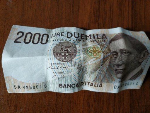 Zdjęcie oferty: Banknot Włochy 2000 Lire 1990 DA 