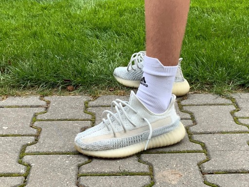 Zdjęcie oferty:  Adidas Yeezy Boost 350v2  Cloud White