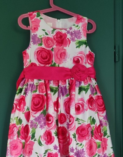 Zdjęcie oferty: Sukienka w róże 7 lat