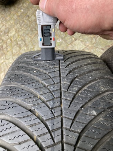 Zdjęcie oferty: 2x opony wielosezonowe Good Year 225/45r17 94W 6m