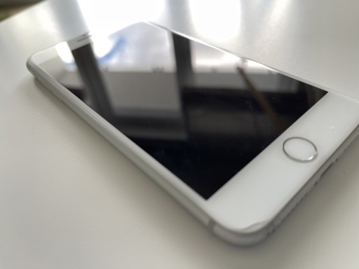 Zdjęcie oferty: iPhone 8 Plus, 64GB, biały 