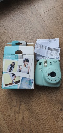 Zdjęcie oferty: Aparat natychmiastowy instax mini 9