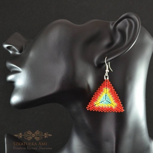 Zdjęcie oferty: Kolorowe tęcza kolczyki trójkąty 
