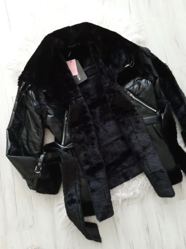 Zdjęcie oferty: Piękny czarny kożuch kurtka z futrem miś M/L