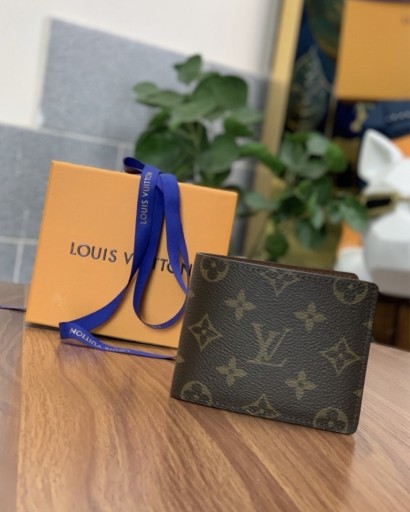 Zdjęcie oferty: Portfel firmy Louis Vuitton