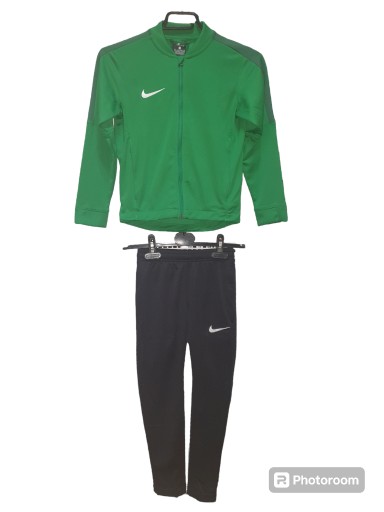 Zdjęcie oferty: Dres dziecięcy NIKE ( XL - 158 - 170 cm ) 