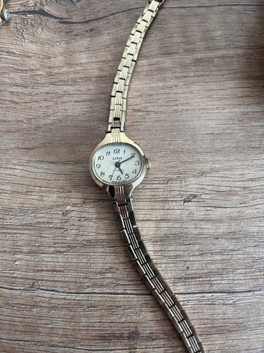 Zdjęcie oferty: Damski zegarek retro Zaria 17 jewels made in ussr