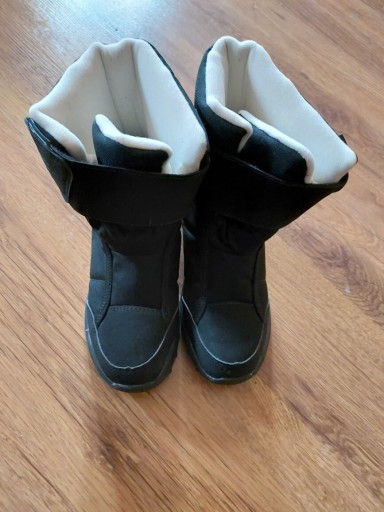 Zdjęcie oferty: Buty zimowe Quechua r. 34