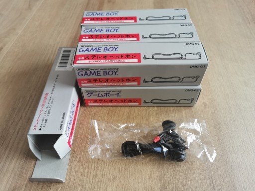 Zdjęcie oferty: Nintendo Gameboy słuchawki DMG 02 - fabryka