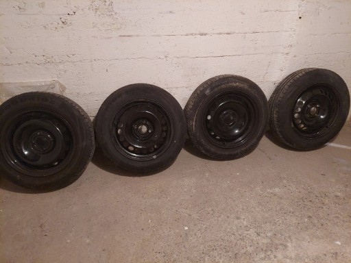 Zdjęcie oferty: Sprzedam Opony letnie z felgami ! Komplet!