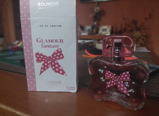 Zdjęcie oferty: Woda perfumowana Bourjois Glamour Fantasy 50 ml
