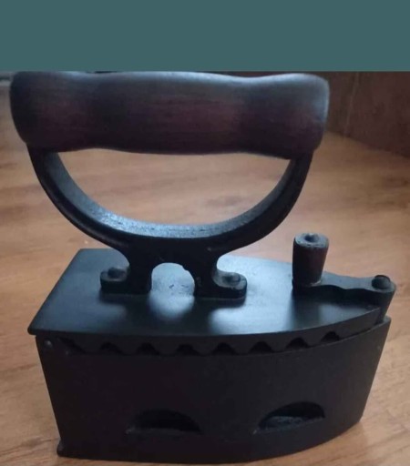 Zdjęcie oferty: Sprzedam zabytkowe żelazko