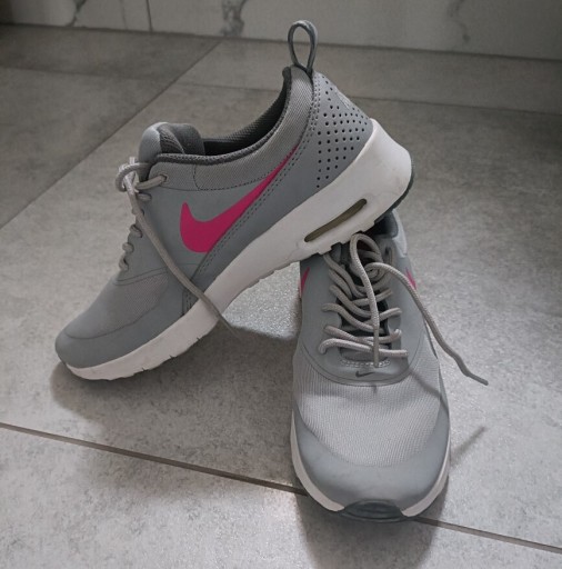 Zdjęcie oferty: Nike Air Max Thea GS 814444002 rozm.37,5