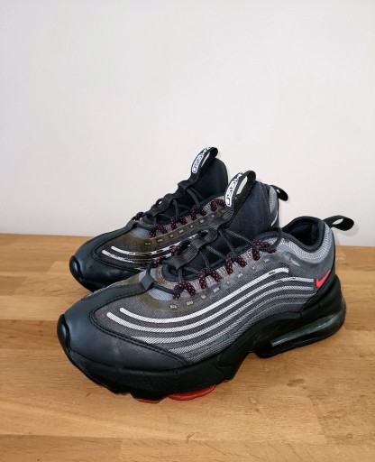 Zdjęcie oferty: Świetne damskie sneackersy Nike Air Max Zm950 r.38