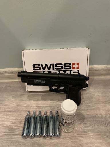 Zdjęcie oferty: Wiatrówka Cybergun Swiss Arms SA92 4,5 mm