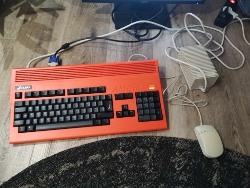 Zdjęcie oferty: Amiga 1200 BOX Special Editions z kartą CF i 8MB