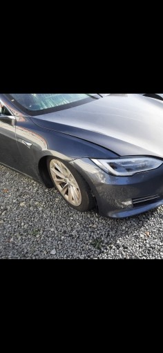 Zdjęcie oferty: Tesla model S cwiartka prawa lewa przod