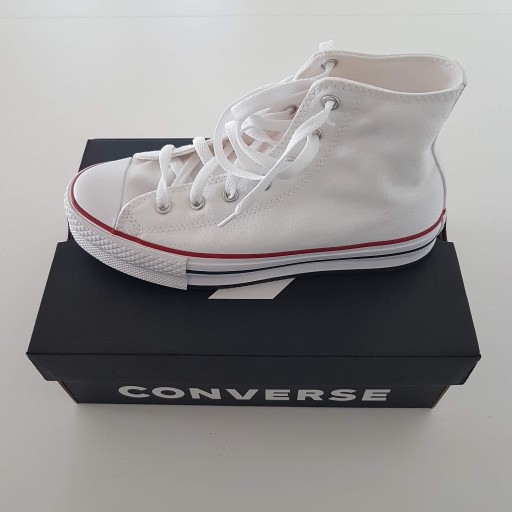 Zdjęcie oferty: Trampki damskie CONVERSE CHUCK TAYLOR 272856C 37,5