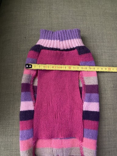 Zdjęcie oferty: Prześliczny, kolorowy sweterek dla psa roz. S