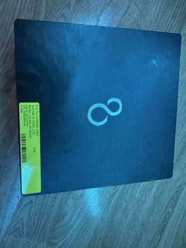 Zdjęcie oferty: Fujitsu Esprimo Q957