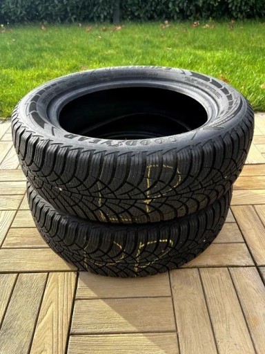 Zdjęcie oferty: 2 opony zimowe Goodyear Ultragrip 9 185/60R15 84T