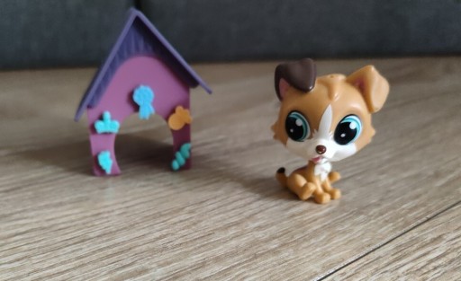 Zdjęcie oferty: Littlest pet shop LPS piesek z budą