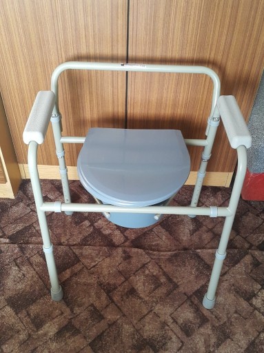 Zdjęcie oferty: KRZESŁO TOALETOWE SKŁADANE dla Seniora Przenośna toaleta WC ŁÓDŹ