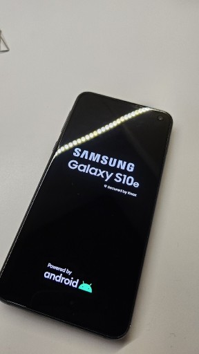 Zdjęcie oferty: Samsung S10 e  zadbany w bardzo dobrym stanie 