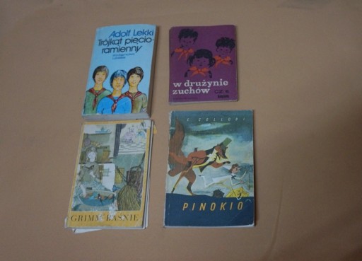 Zdjęcie oferty: baśnie Grimm Pinokio Trójkąt pięcioramienny W drużynie Zuchów