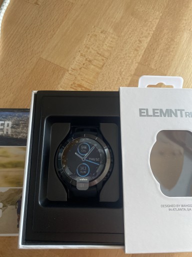 Zdjęcie oferty: Zegarek WAHOO elemnt rival GPS triathlon 