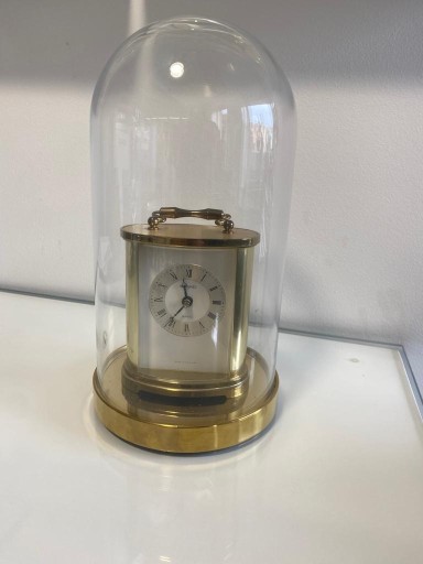 Zdjęcie oferty: zegar QUATZ ze szklaną kopułą