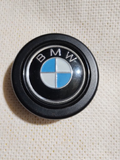 Zdjęcie oferty: Klakson Momo BMW kierownic e30 e34 e36 e46 e90