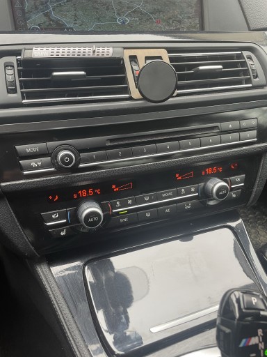 Zdjęcie oferty: Panel klimatyzacji radia BMW F10 F11