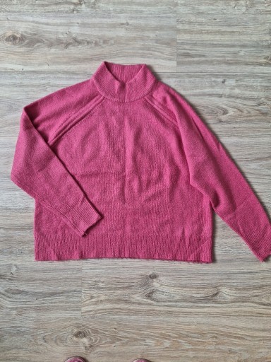 Zdjęcie oferty: Różowy swetr na zime kolor fuksja rozmiar M 
