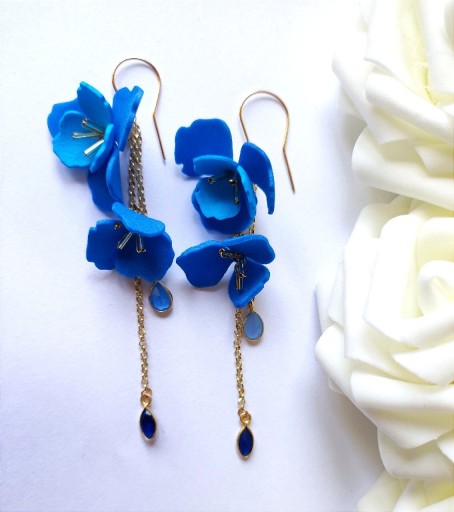 Zdjęcie oferty: Kolczyki srebrne pozłacane z niebieskimi kwiatami
