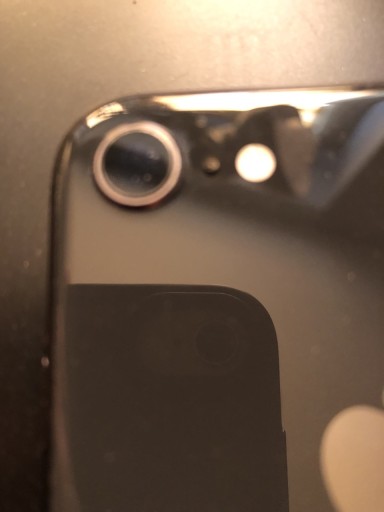 Zdjęcie oferty: Tylna klapka korpus iPhone 8 + port ładowania