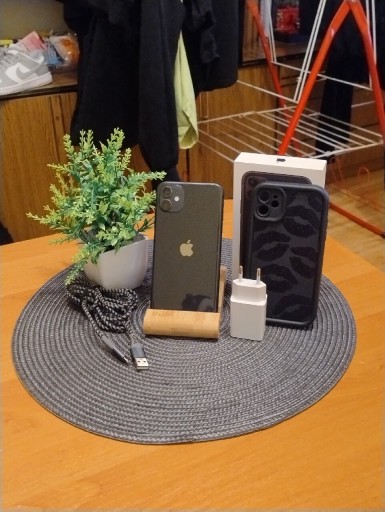 Zdjęcie oferty: iPhone 11 64gb 78%