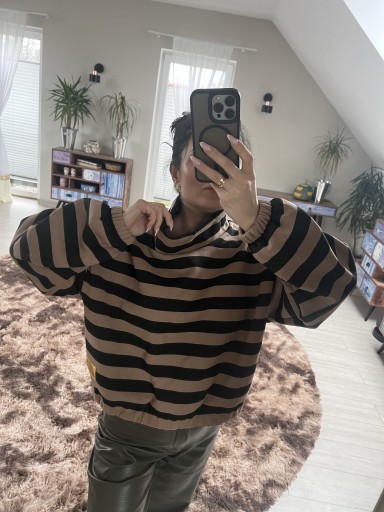 Zdjęcie oferty: Bluza oversize Nowa w pasy beżowo - czarna