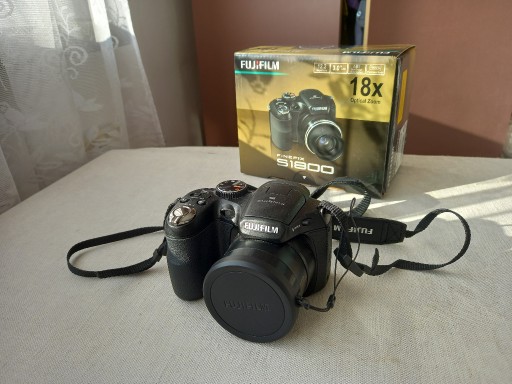 Zdjęcie oferty: Aparat cyfrowy Fujifilm FinePix S1800