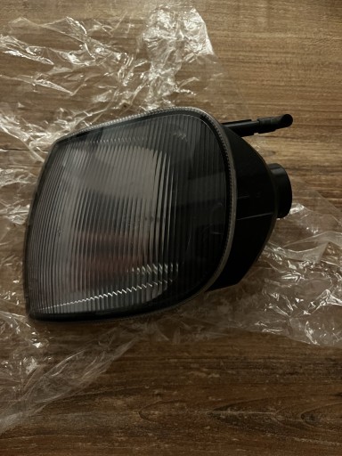 Zdjęcie oferty: Lampa kierunkowskazu (lewy) VW POLO III