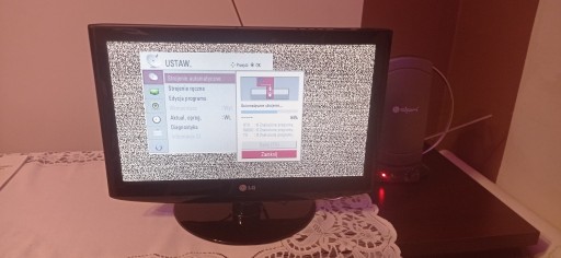 Zdjęcie oferty: Telewizor LG 19LH2000 Czarny używany