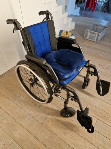 Zdjęcie oferty: Wózek inwalidzki za darmo 