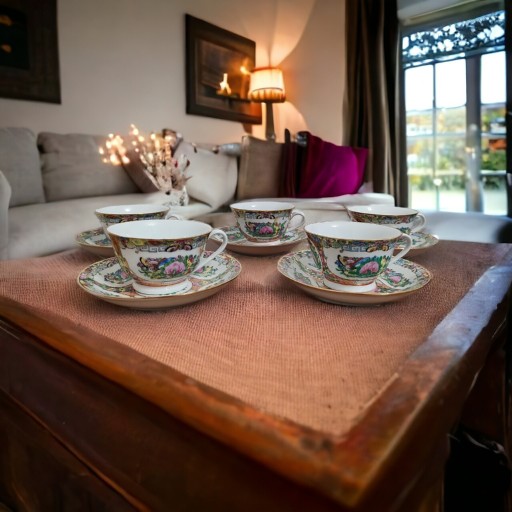 Zdjęcie oferty: Porcelanowy zestaw do kawy herbaty oryginalny 
