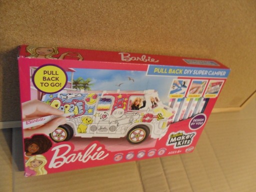 Zdjęcie oferty: Van Barbie z pisakami 