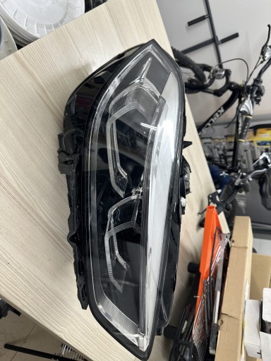 Zdjęcie oferty: BMW 1 F40 lampa przednią prawa Bi LED