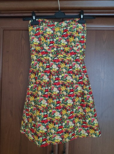 Zdjęcie oferty: Śliczna gorsetowa sukienka w kwiaty, XS S M Uniwer