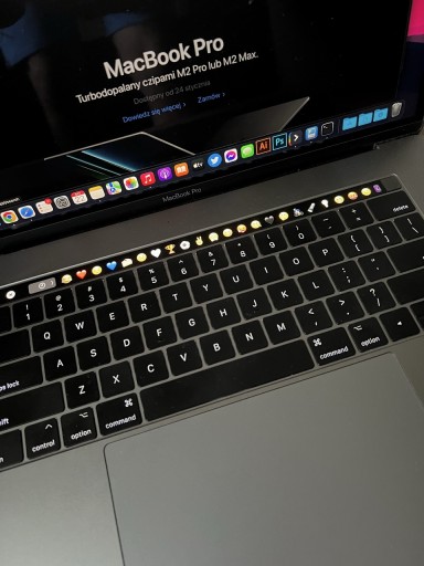 Zdjęcie oferty: MacBook Pro 15" Touch Bar i7/ 16GB RAM/ 512GB SSD A1707