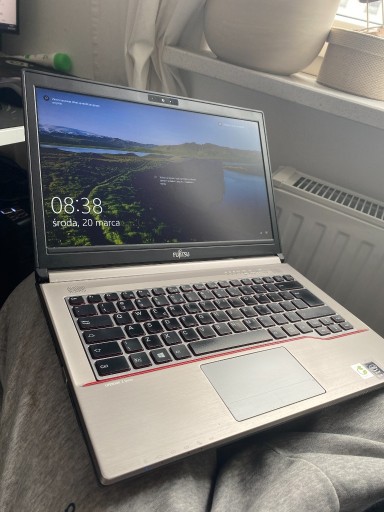 Zdjęcie oferty: Laptop Fujitsu E744 15' i5-4300M 8GB 256GB SSD