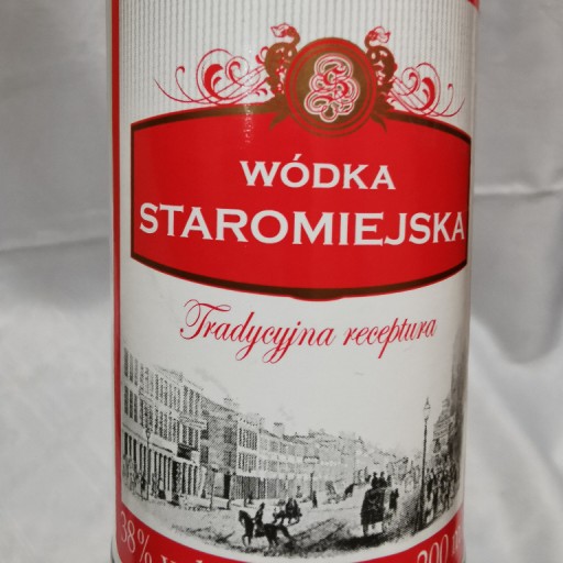 Zdjęcie oferty: Butelka po Wódce Staromiejskiej 2013 r.