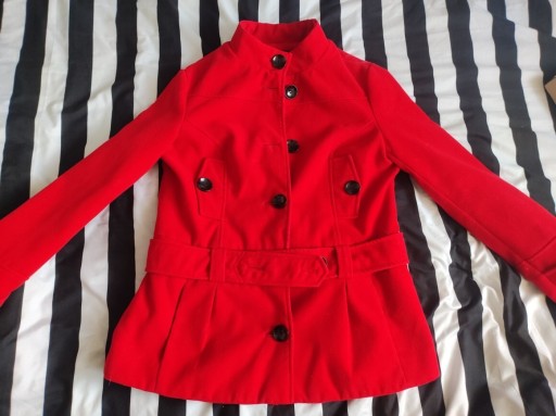 Zdjęcie oferty: Czerwony krótki płaszczyk damski Yessica C&A XL 